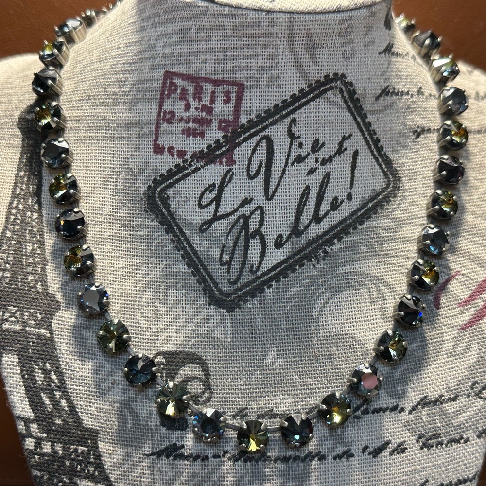 Sabika London size Big Apple W14 collection Crystal choker Necklace *NEW*